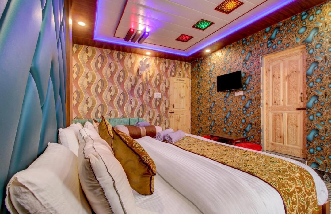 Hotel Royal Hameed Srīnagar Rom bilde